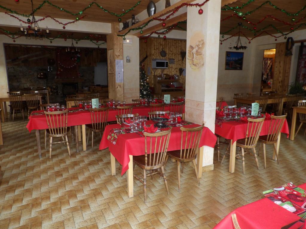 Hotel Les Skieurs Bellevaux Eksteriør billede