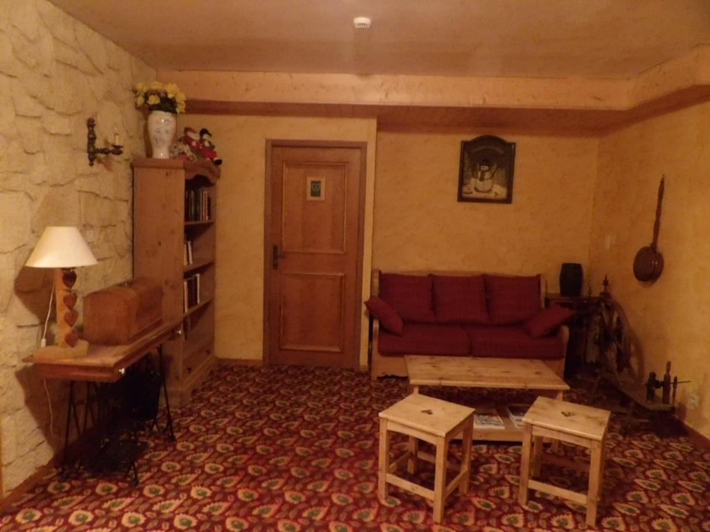 Hotel Les Skieurs Bellevaux Eksteriør billede